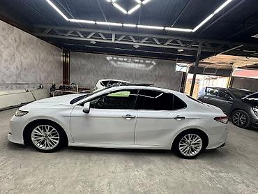lexus es 2010: Toyota Camry: 2018 г., Седан — 3