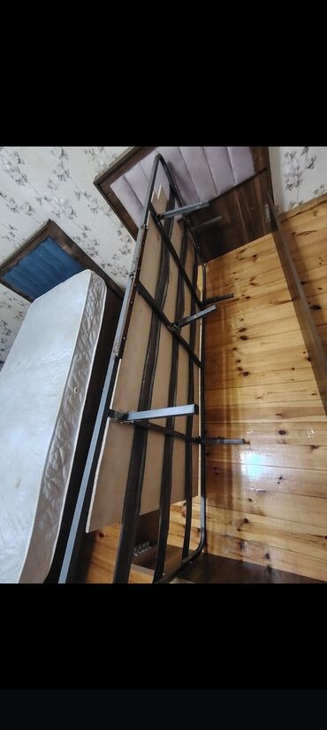 Çarpayılar: İşlənmiş, Təknəfərlik çarpayı, Matras ilə, Siyirməsiz — 10