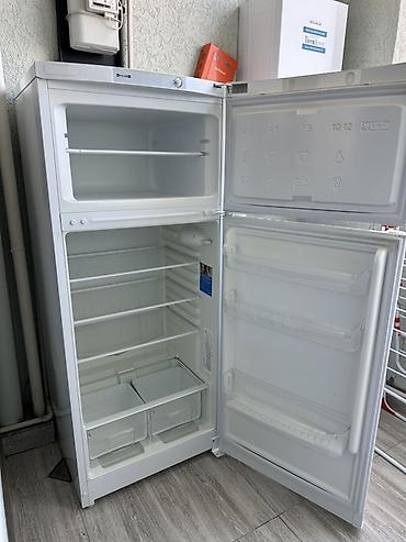 süd seperatoru: İşlənmiş 2 qapılı Indesit Soyuducu Satılır, rəng - Ağ — 4