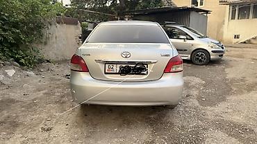 авто тойота: Toyota Yaris: 2007 г., 1.5 л, Автомат, Бензин, Седан — 5