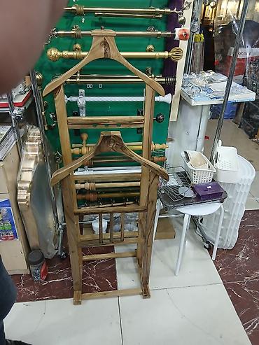 Ev üçün digər mebel: Bu, paltarların səliqəli saxlanması üçün nəzərdə tutulmuş taxta — 6