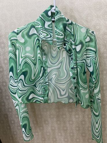 Рубашки и блузы: XS (EU 34), цвет - Зеленый