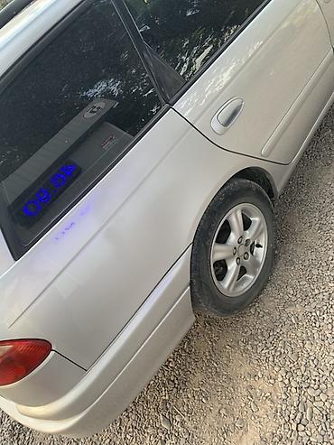 абхаз авто машины: Toyota Avensis: 2002 г., 1.8 л, Механика, Бензин, Универсал — 5