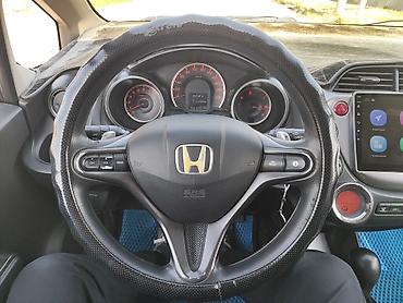 Honda: Honda Jazz: 2011 г., 1.3 л — 8