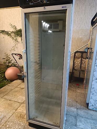 Soyuducu avadanlığı: Tək qapılı şüşə vitrin soyuducu - Brend: Uğur (üst hissədə işıqlı — 2
