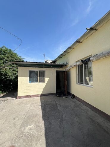 Агентство недвижимости: Полдома, 65 м², 3 комнаты, Собственник, Косметический ремонт