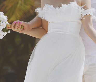 свадебный букет: Свадебное платье! Полный комплект. С красивой фатой диадемой и