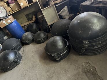 древесный уголь: Чугунный казан с усиленным дном, идеально подходящий для приготовления