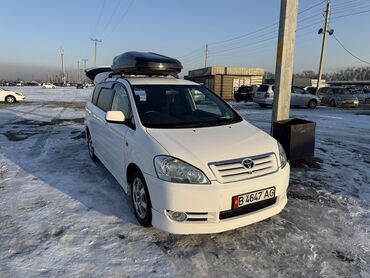 белая toyota: Toyota Ipsum: 2002 г., 2.4 л, Автомат, Бензин, Вэн/Минивэн