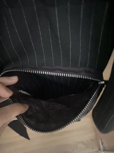 Демисезонные куртки: Необычная 💣 Размер S-m На выход 1-2 раза Заберайте очень классная и — 9