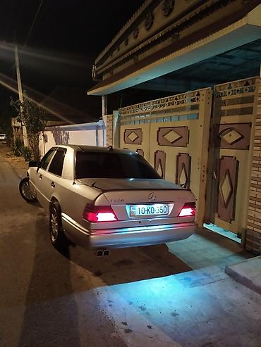 w203 mercedes: Mercedes-Benz W124: 2 l | 1994 il Sedan — 6