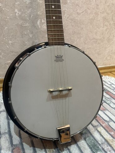 Saz: 5 simli banjo Çox az istifadə olunub yeni kimidir. Piano alacam deyə — 1