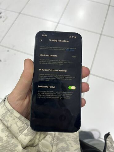 Apple iPhone: IPhone 13, Qara, Face ID — 7