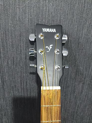 ямаха гитара: Акустическая гитара Yamaha, форма корпуса — дредноут с вырезом — 3