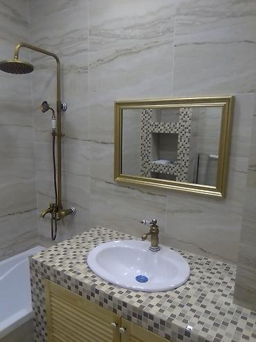 Ванны: Встроенная ванная зона с нишами и комплектом сантехники - Ванна — 9