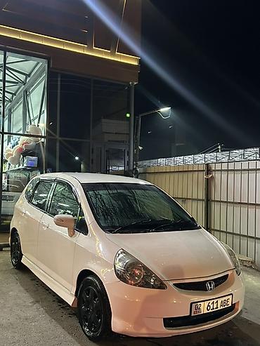 црв 3: Honda Fit: 2005 г., Автомат, Бензин, Хэтчбэк — 1