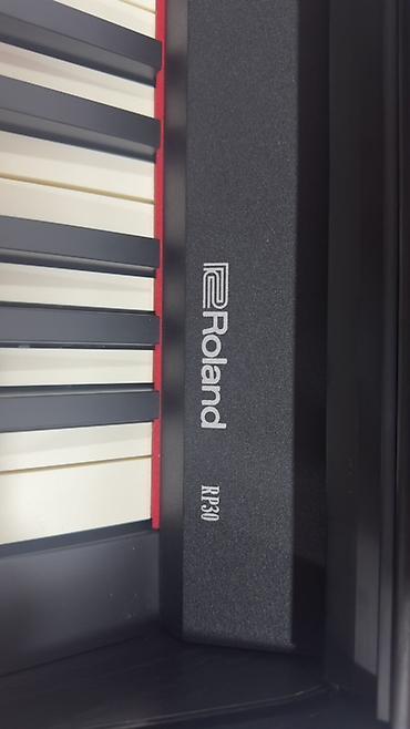 сдаётся студия: Аренда Аренда Аренда!!! Цифровое пианино Roland RP30 3000 сомов в — 2