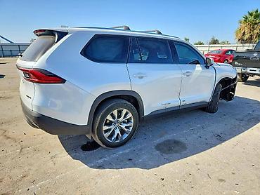 gra: Toyota Grand Highlander: 2024 г., 2.4 л, Автомат, Бензин — 4