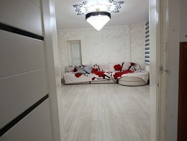 сдаю квартиру по уметалиева: 4 бөлмө, Жайлашуу күнү-түнү