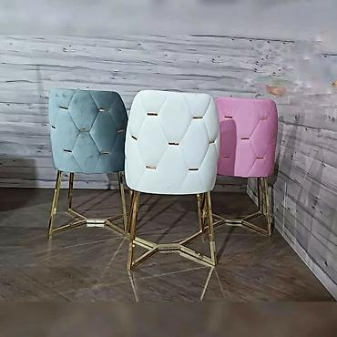 Stolice: Barske/dining stolice sa zlatnim metalnim nogama i mekanim — 12