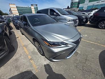 Lexus ES: 2019 г., 2.5 л, Гибрид, Седан