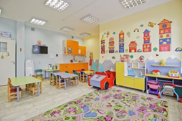детский сад с английским уклоном: В частный детский сад требуются воспитатель, няня и повар. Хорошие