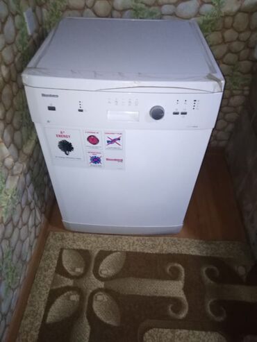 185 60 r14: Qabyuyan maşınlar
