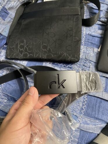 кольцо змея: Ремень Calvin Klein с матовой пряжкой - Цвет: полностью черный