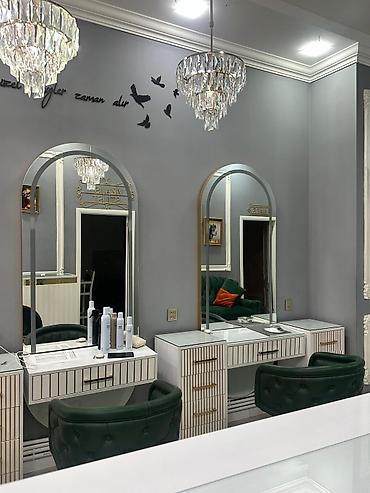 Salon, tibbi mebel: Salonda stol icarəyə verilir. Tək stol 200 AZN. Gənclikdə yerləşir — 2