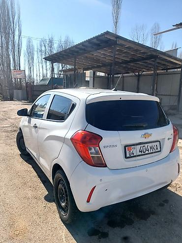 Chevrolet: Chevrolet Spark: 2016 г., 1 л, Вариатор, Бензин, Хэтчбэк — 10