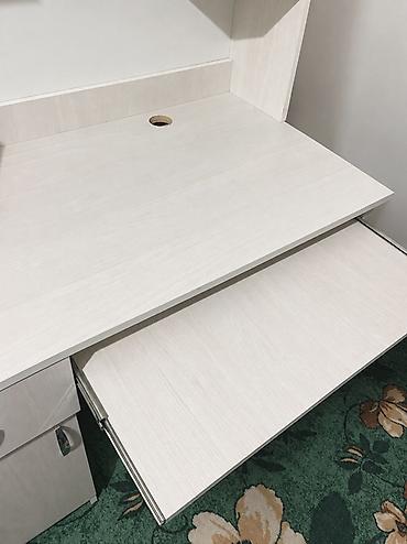 study table: 🔥 СРОЧНО ПРОДАЮ КОМПЬЮТЕРНЫЙ СТОЛ! 💰 Цена: 6000 сом 📍 Город: Бишкек — 5