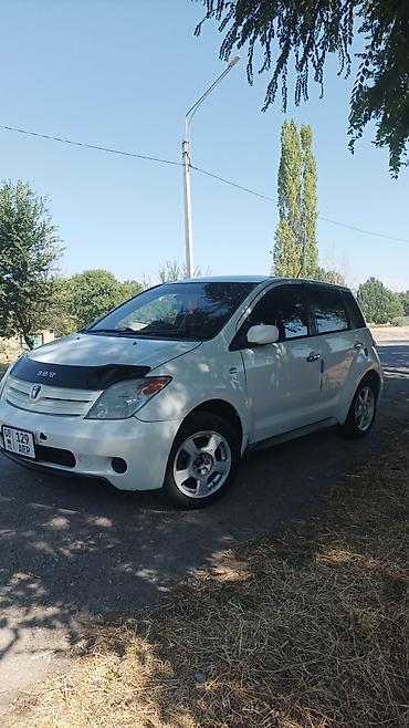 ion машина: Toyota Ist: 2003 г., 1.3 л, Автомат, Бензин, Хэтчбэк — 3