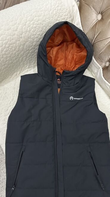 одежды для новорожденных: Жилетка утеплённая Outventure - Цвет: чёрный с яркой оранжевой