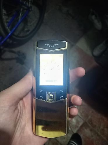 casio a168: Qızılı rəngli düyməli telefon - Klassik monoblok dizayn, metalik — 2