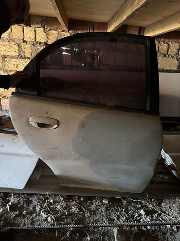 Digər avtomobil ehtiyat hissələri: Biri 60 azn dord qapi zavoddu -da lalafo.az — 8 Digər avtomobil ehtiyat hissələri: Biri 60 azn dord qapi zavoddu — 8