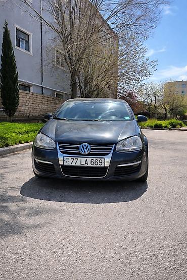 Volkswagen Jetta: 2.5 l | Sedan