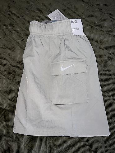 aksa: Nike Sportswear Essential Women's Woven High-Waisted Shorts vel. M — 7