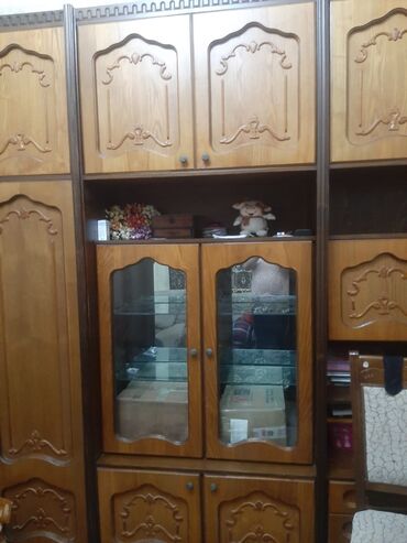 Qonaq otağı dəstləri: İşlənmiş, Kredit yoxdur, Rumıniya