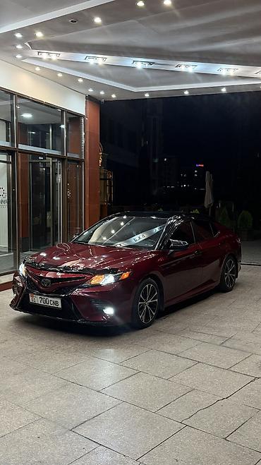 Toyota: Toyota Camry: 2018 г., Автомат, Бензин, Седан — 2