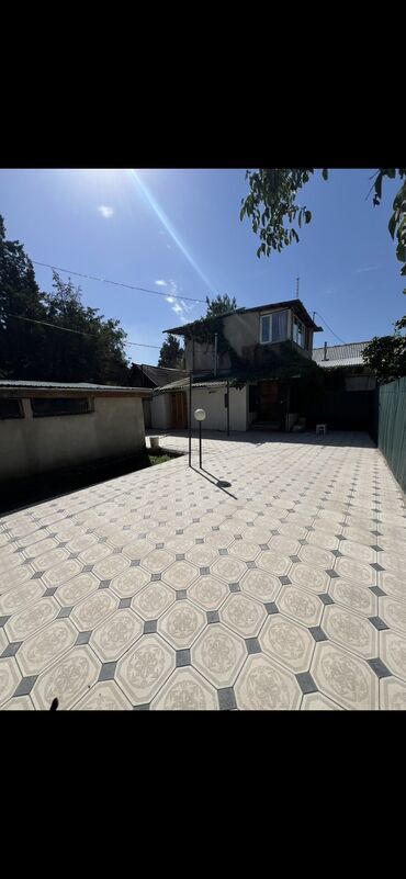 снять дом в бишкуле на длительный срок: Полдома, 86 м², 4 комнаты, Собственник, Косметический ремонт