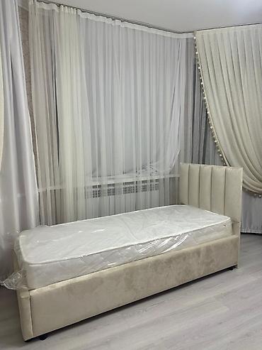 Двуспальные кровати: На заказ. Кровать в современном стиле с мягким изголовьем серого — 8