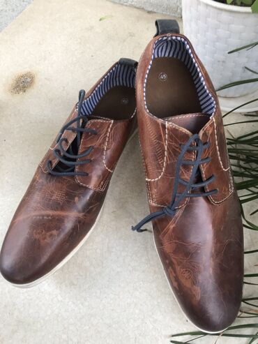 мужской обувь: Продаю Германский туфли новый раз-45 цена 1300