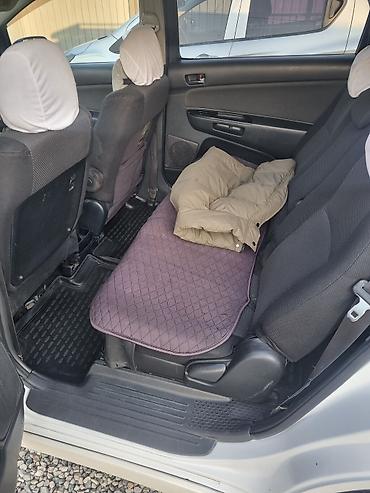 kia corneval: Toyota WISH: 2004 г., Автомат, Минивэн — 1