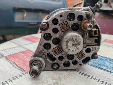 Auto delovi: Alternator Lada 2107 Riva, Lada 2121 Niva 1.6 br.1 . Polovno, ocuvano — 5
