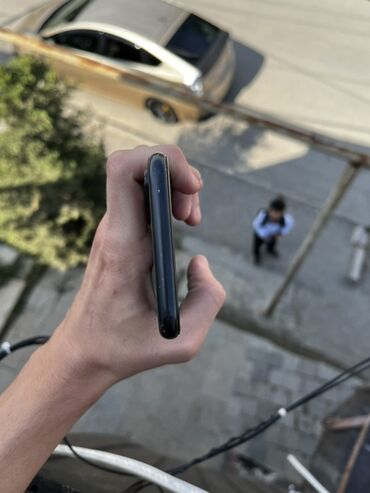 Apple iPhone: IPhone Xr, 128 GB, Qara, Face ID — 10