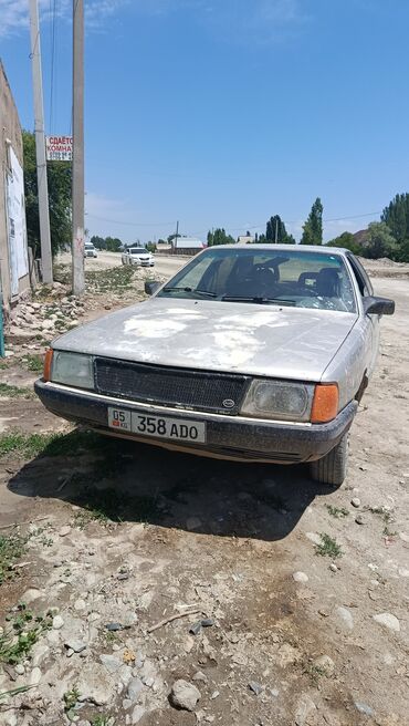 самые дешёвые авто: Audi 100: 1.8 л, Механика, Бензин, Седан
