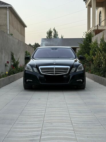 Mercedes-Benz E 250: 2.2 l | 2009 il Sedan
