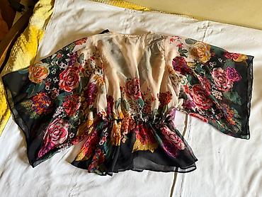karl majce: Prelepa H&M bluza, naznačene veličine 34 — 2