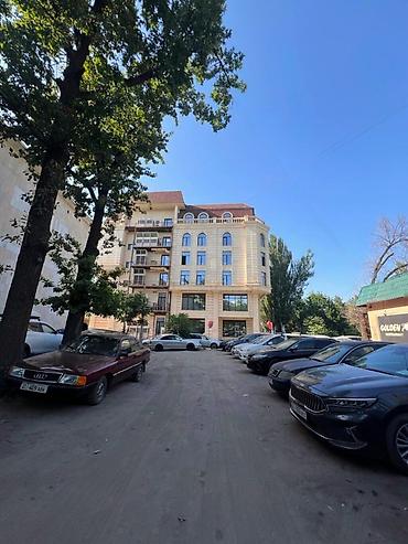 Коммерциялык мүлк: Коммерческое помещение 1700 м² в «золотом квадрате» Бишкека Локация — 4