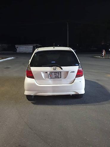 Продажа авто: Honda Fit: 2004 г., 1.3 л, Автомат, Бензин, Хэтчбэк — 4